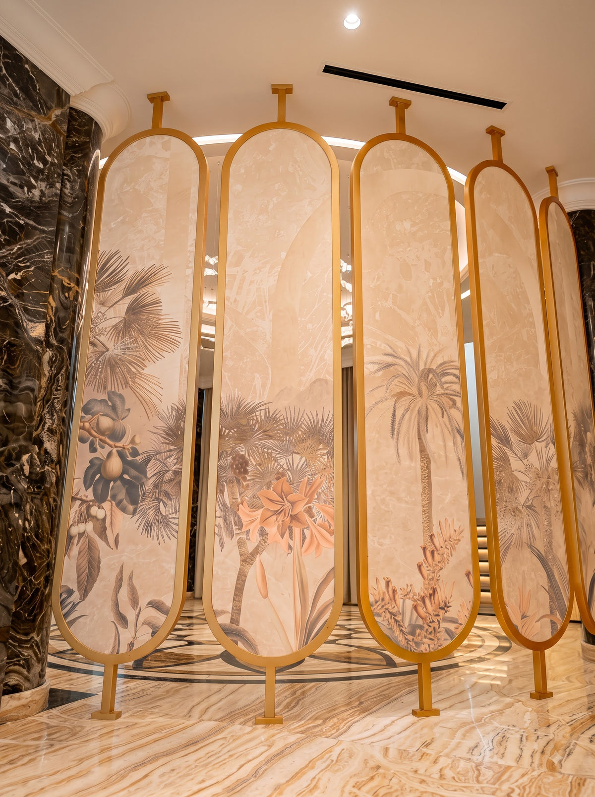 Luxury Gold Floral Room Divider – Elegant Botanical Decorative Partition