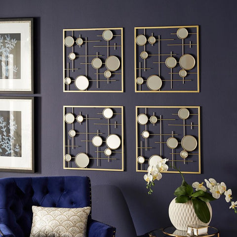 Set Of 4 Square Wall Frame Set With Golden Finish