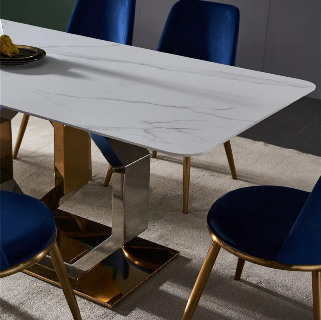 Classic Charm Table
