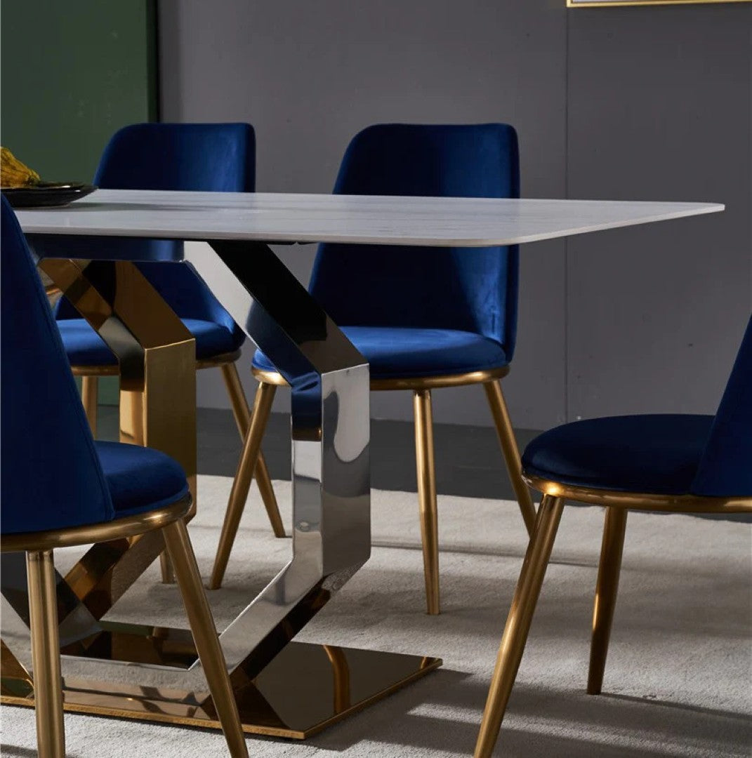 Classic Charm Table
