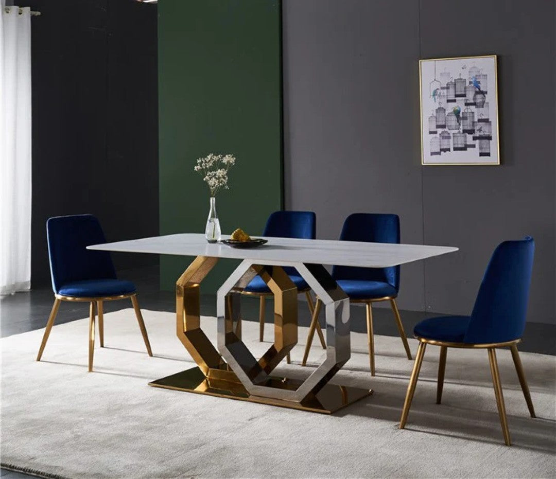 Classic Charm Table